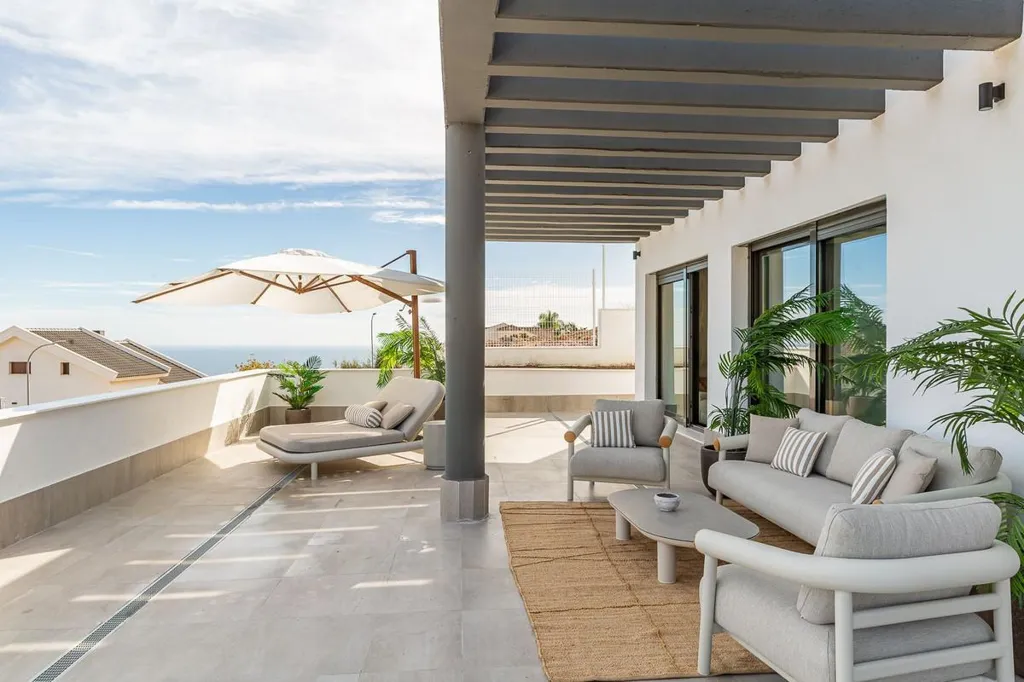 Terrace - Modern Villa with Sea Views in Benalmádena