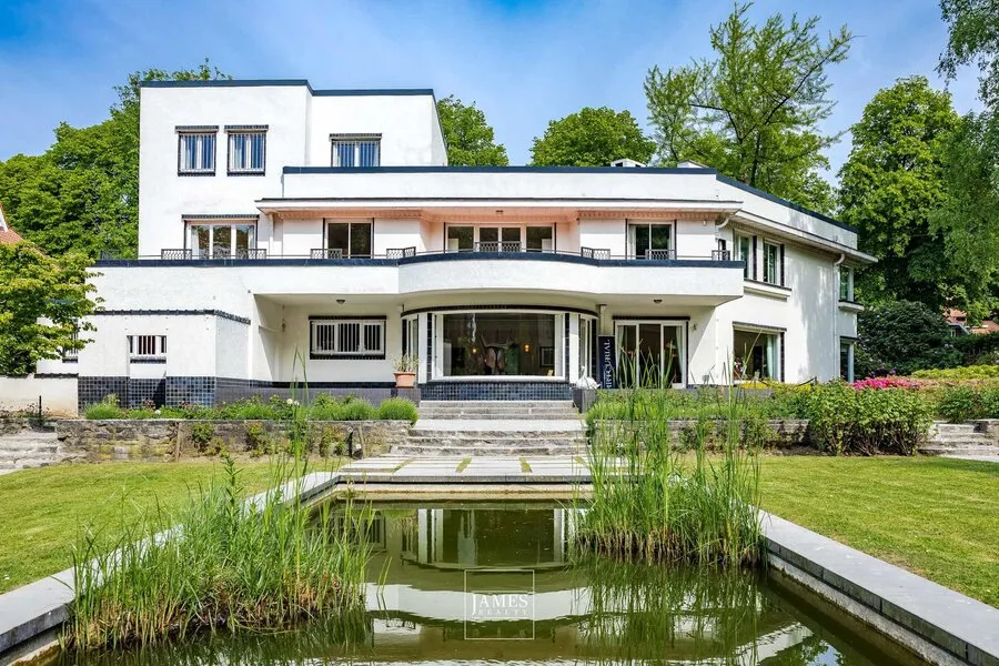 Välivaade - Art Deco Villa in Uccle's Observatoire District
