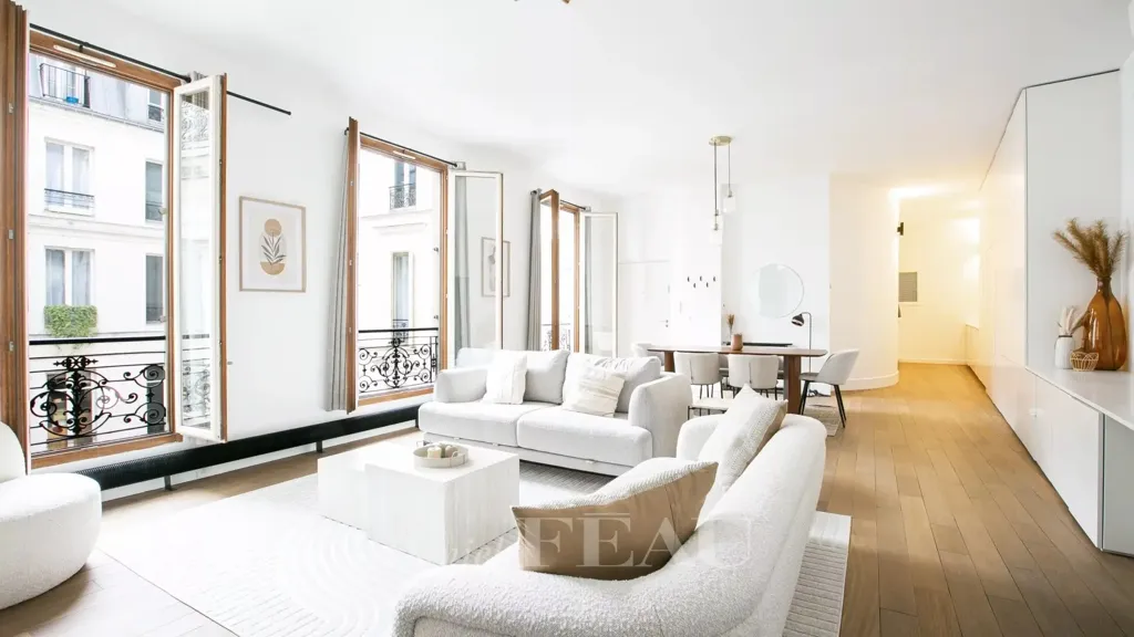 Elutuba - Duplex Apartment with Courtyard View in Paris 8th