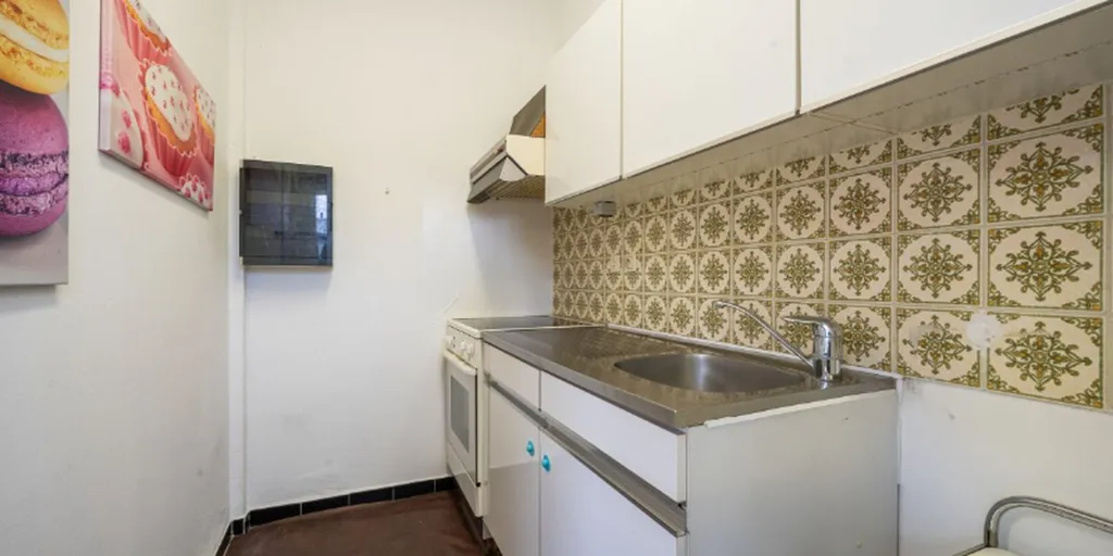 Cuisine - Appartement avec Espace Commercial à Roeselare