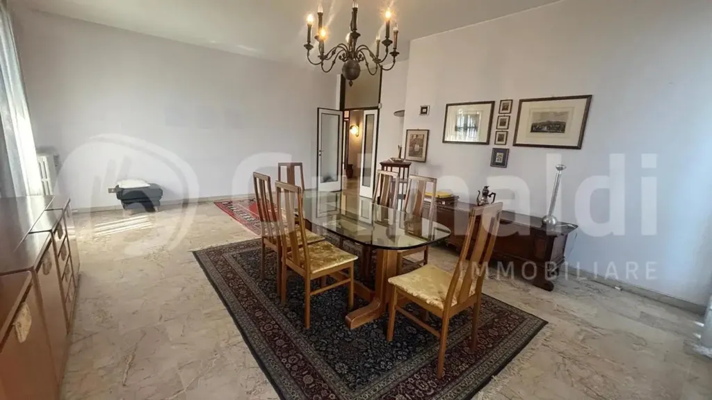 Söögituba - Apartment with Triple Aspect in Abbiategrasso
