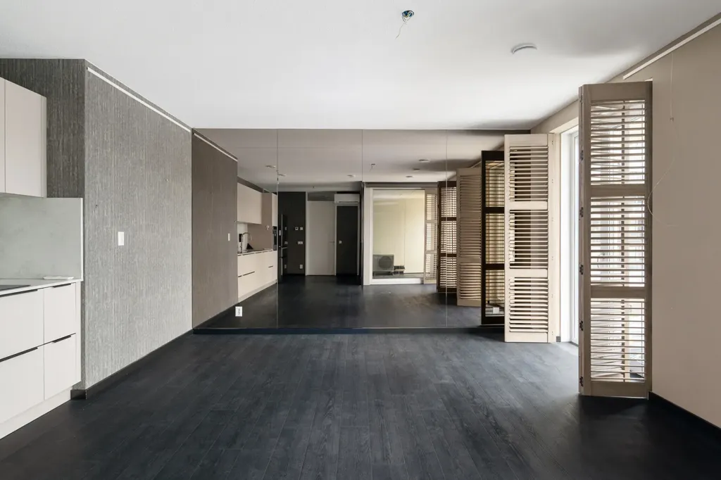 Esik - Newly Built Portiekflat with Loggia in Rotterdam