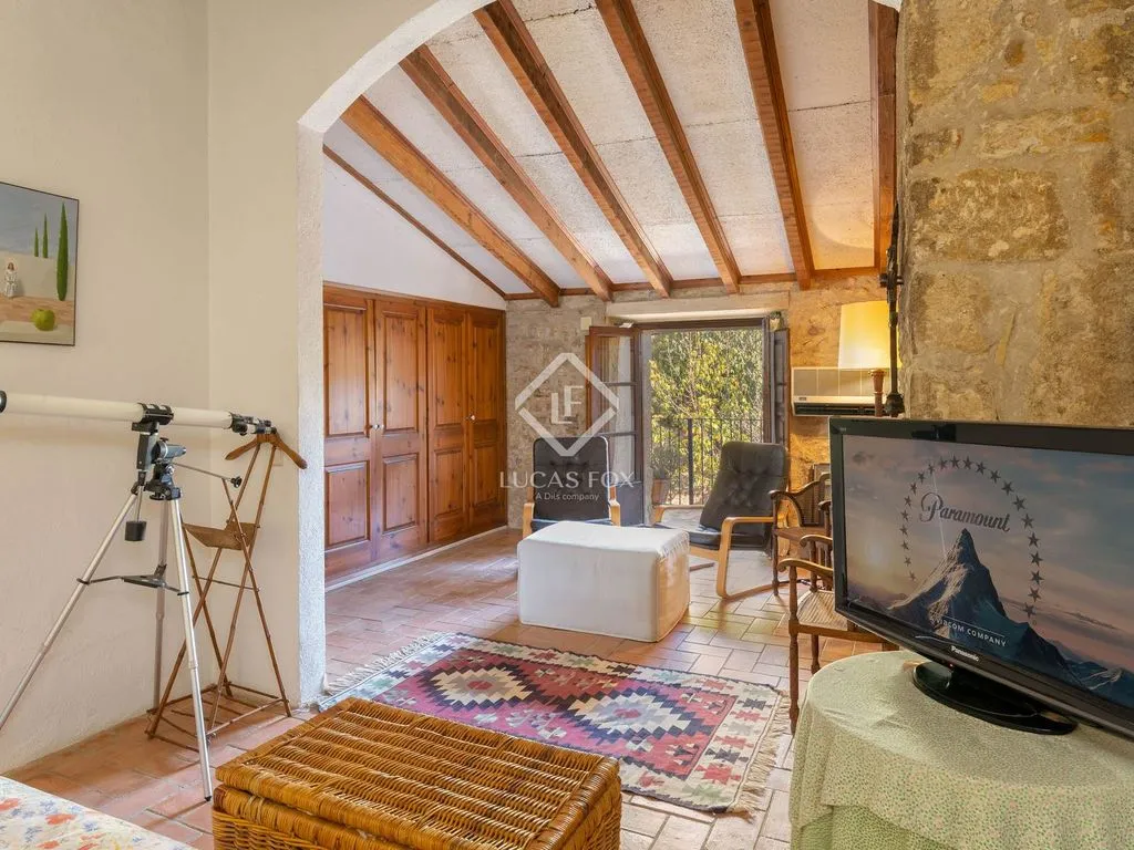 Living Room - Traditional Stone Cottage with Pool in Bàscara
