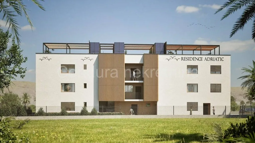 Two-Bedroom Apartment with Rooftop Terrace in Nin