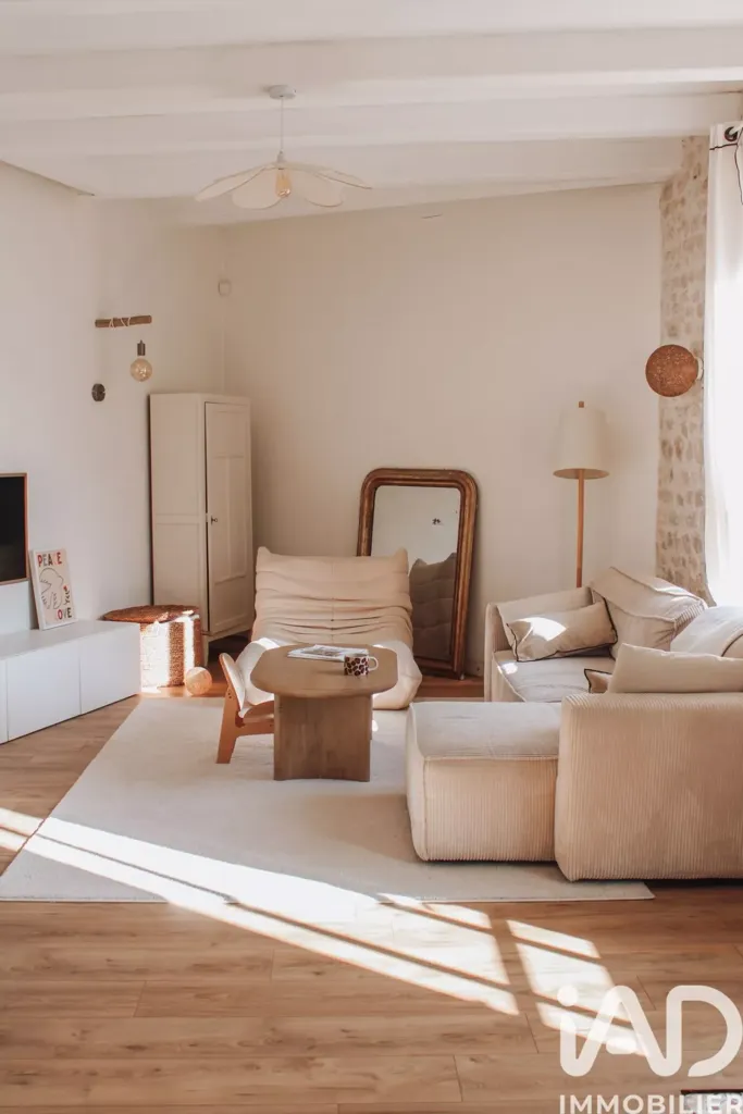 Living Room - City Centre House with Garden in La Rochelle