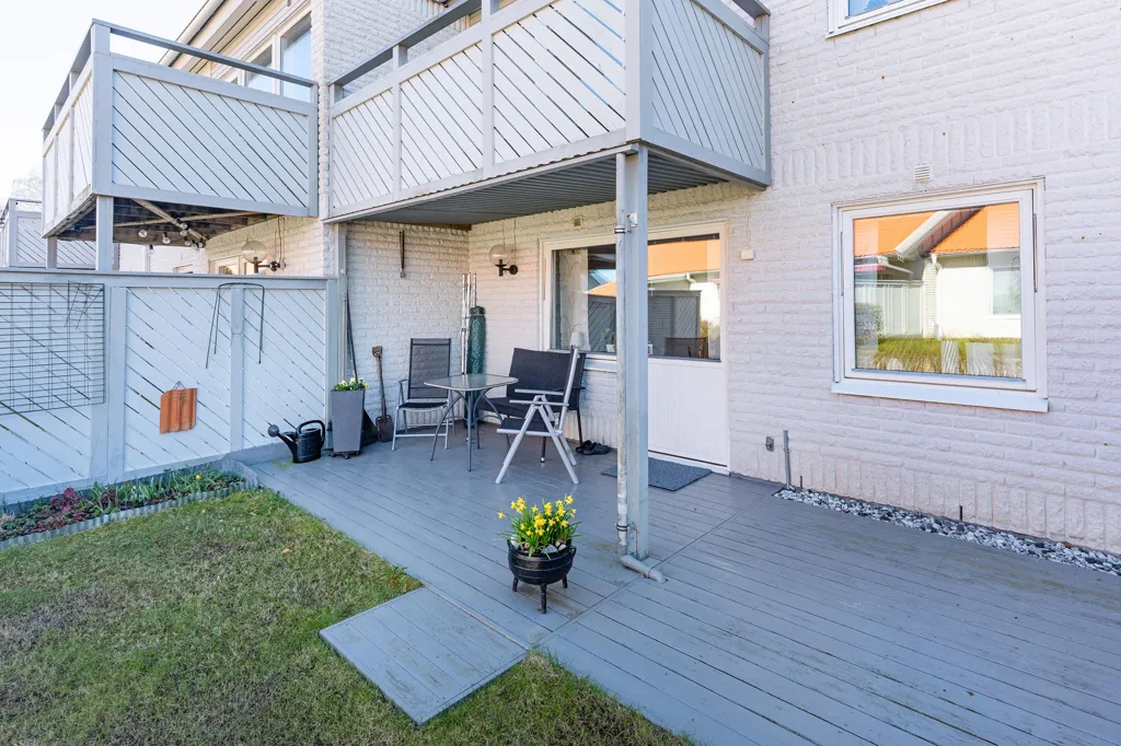 Rõdu - Terraced House with Private Balcony in Bankeryd
