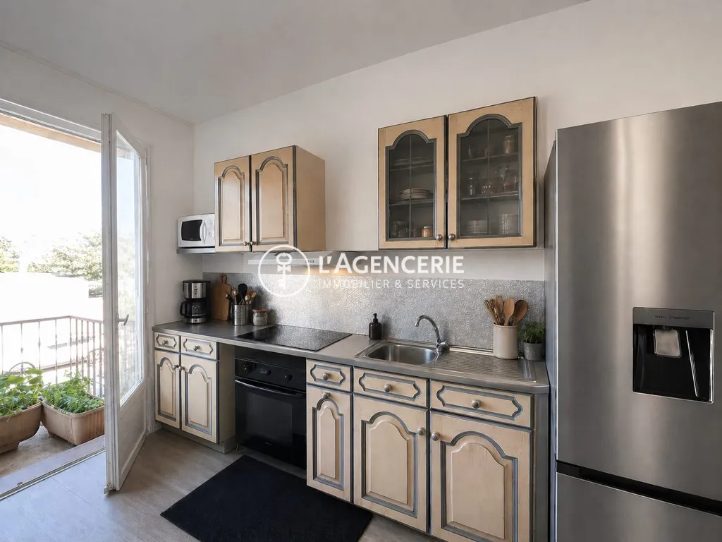 Kitchen - T2 Apartment with Parking in Albi