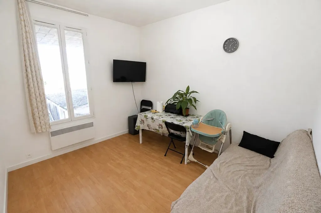 Séjour - Appartement F2 dans Emplacement Recherché