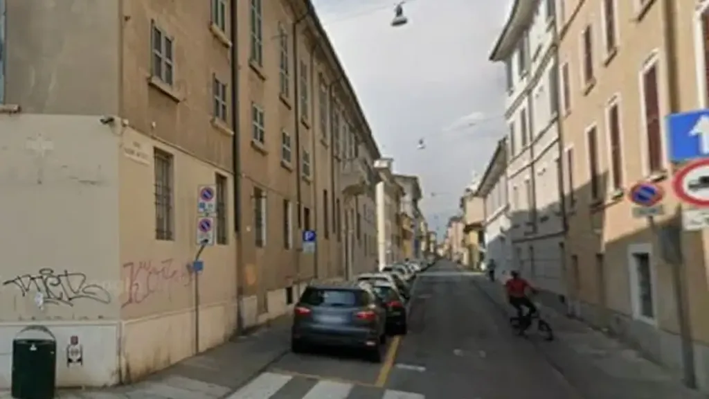 Välivaade - Rearranged Apartment with Balcony in Brescia