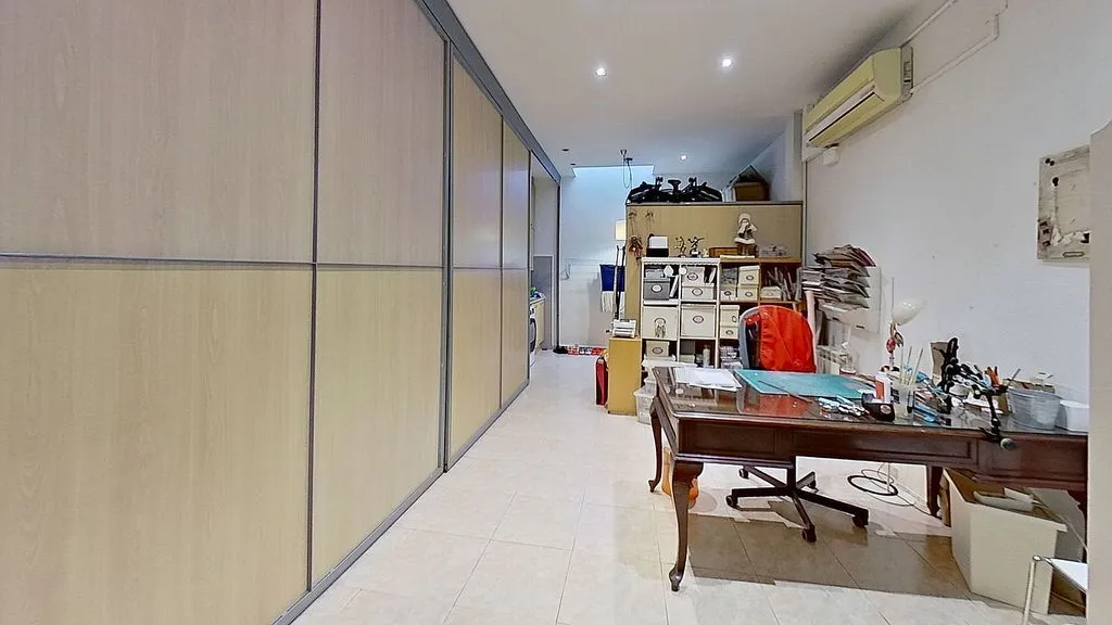Bureau - Luxury House with Lift in Sabadell Centre