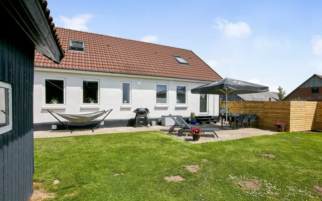 Giardino - Modernised Villa with Open Fields View near Hatting