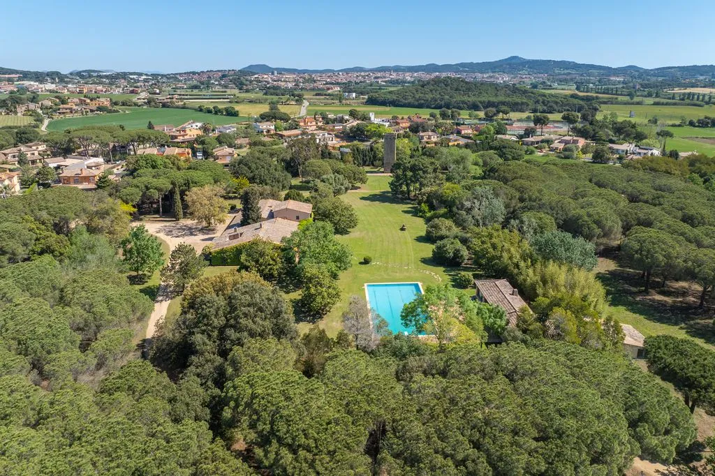 Vista aerea - Luxury House with Historic Tower in Mont-ras