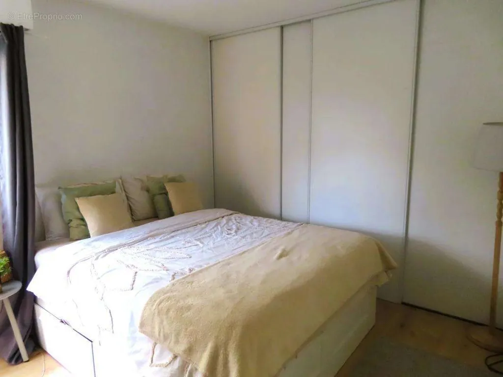 Chambres - Appartement avec terrasse-jardin au Cannet
