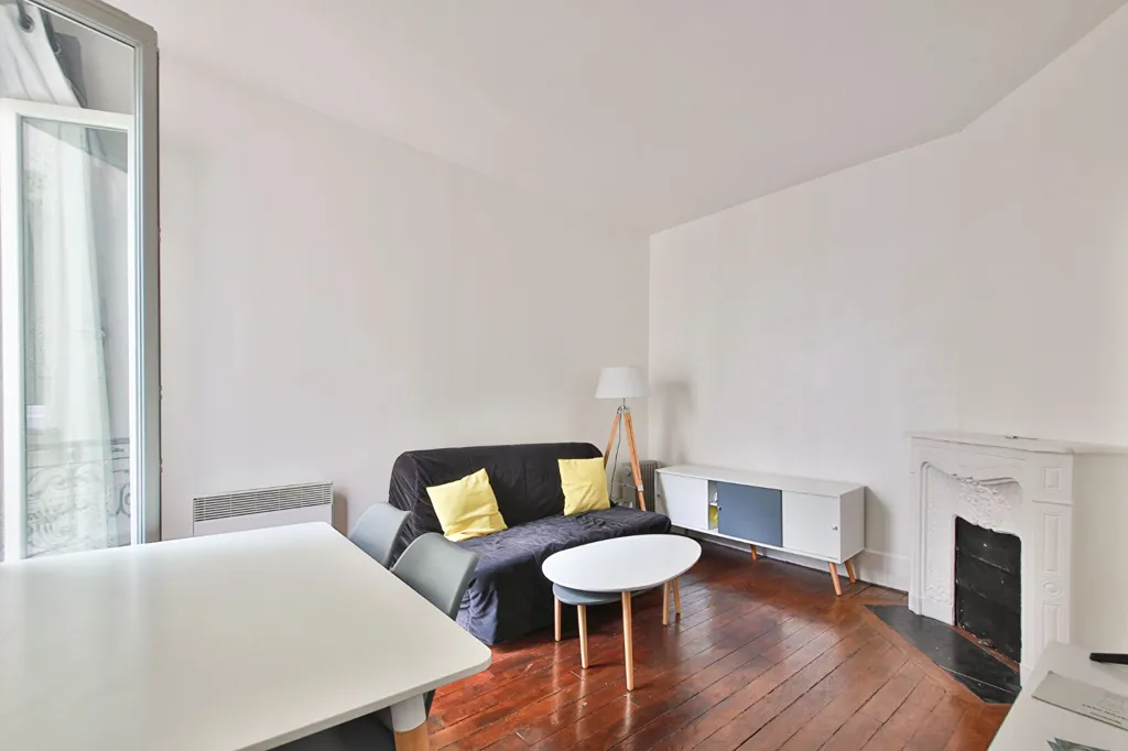 Séjour - Appartement 2 Pièces avec Cave à Paris