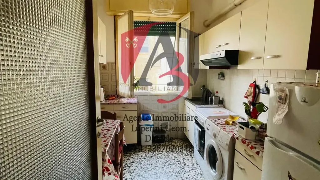 Cuisine - 4-Bedroom Apartment in Central Pisa