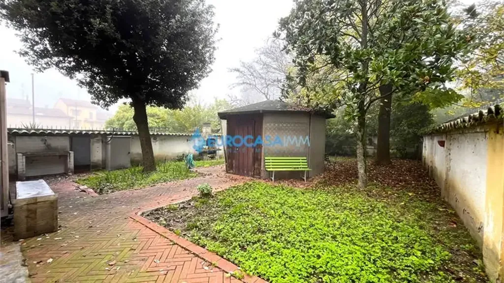 Garden - Villa with Private Garden in Rolo Historic Centre