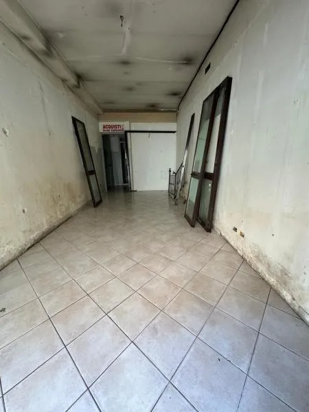 Pièces - Four-Room Apartment in Piedimonte Matese