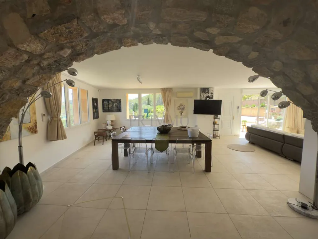 Séjour - Villa avec Piscine et Terrasse à Lorgues