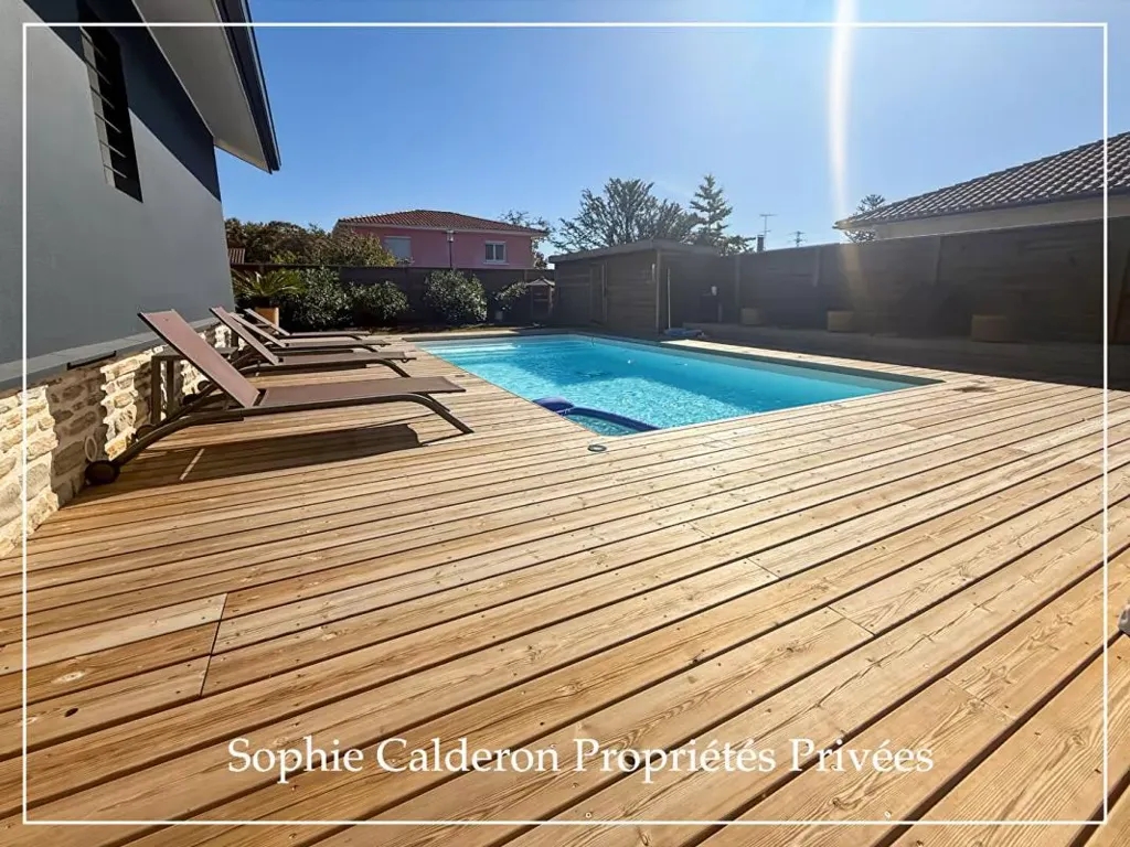 Bassein - House with Pool near Narrosse