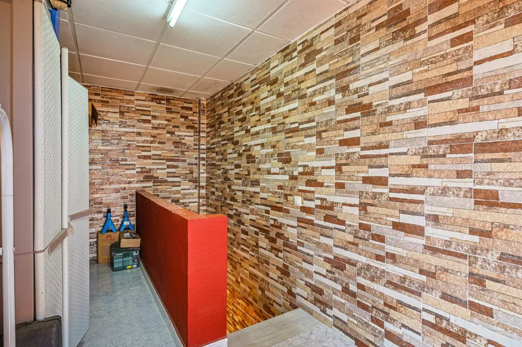 hallway_entrance