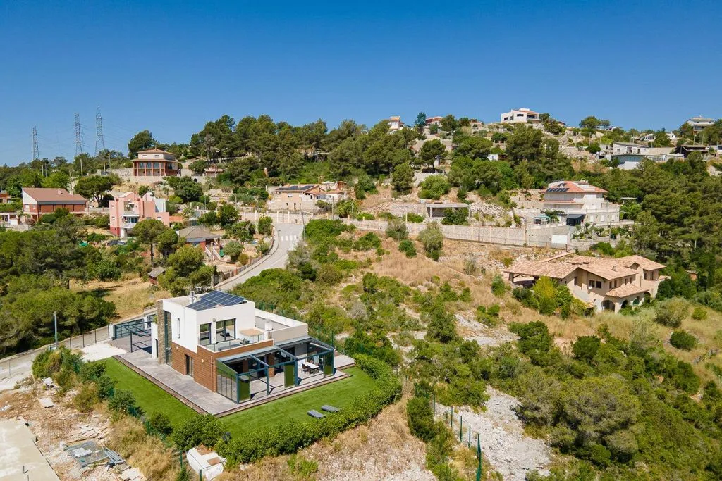 Õhuvaade - Luxury Villa with Spa in Olesa de Bonesvalls