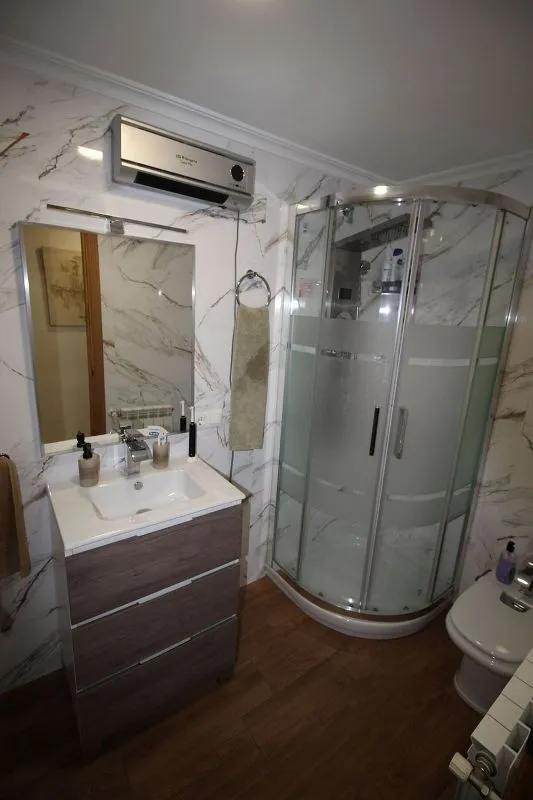 Salles de bain - Apartment with Balcony in Puertollano Centre