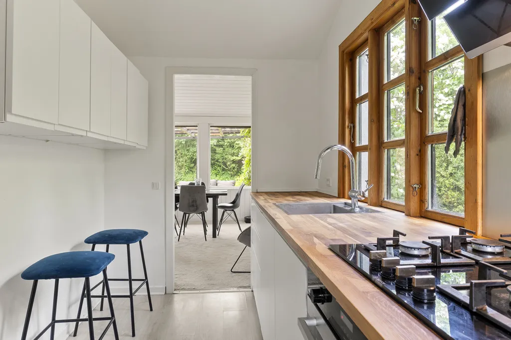 Kitchen - Fenced Detached Villa in Bagsværd