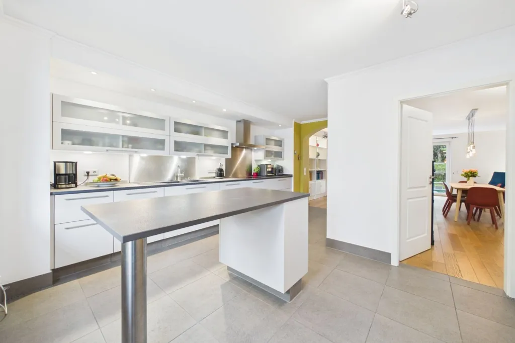 Köök - 3-Bedroom Apartment with Garden in Itzig
