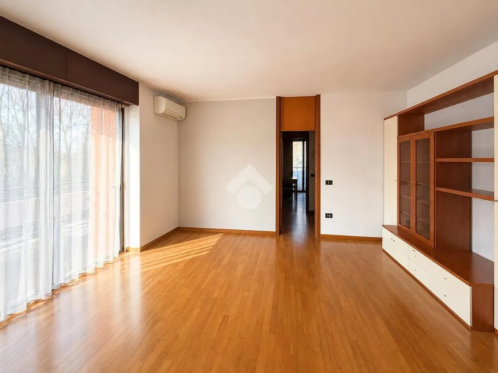 Séjour - Bright 2-Bedroom Apartment with Balcony in Basiglio