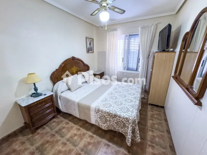 Chambres - Chalet with South-Facing Terrace in Torrevieja