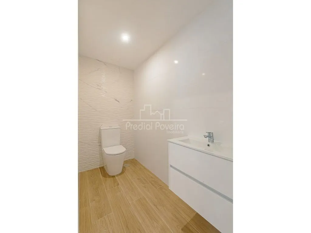 Vannitoad - New Duplex Flat with Terrace in Póvoa de Varzim