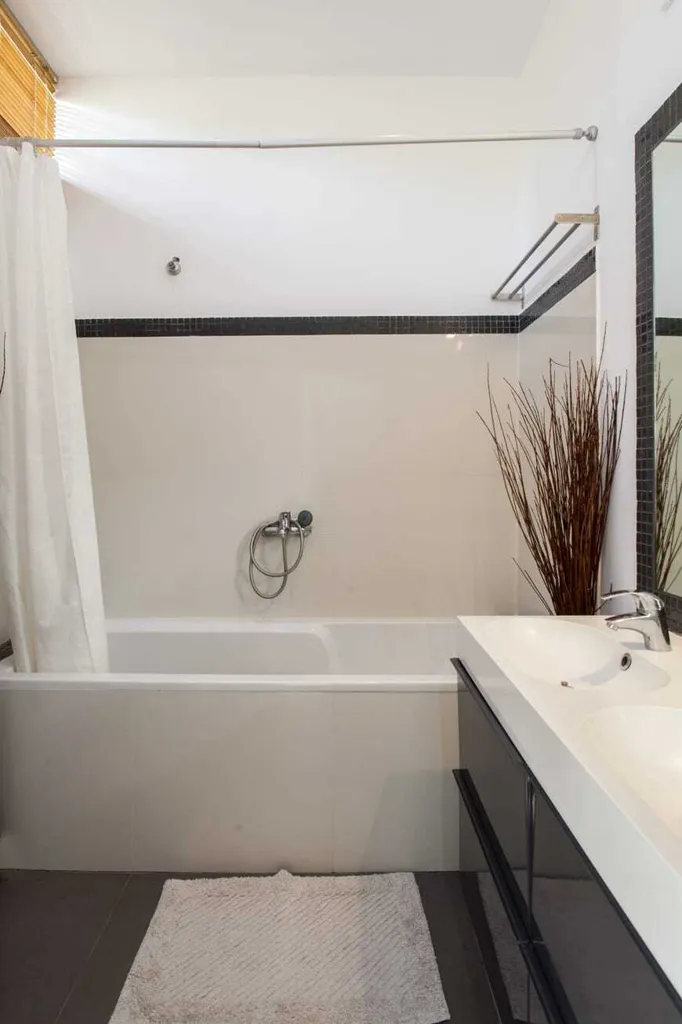 Vannitoad - Ground Floor Flat with Yard in Heraklion