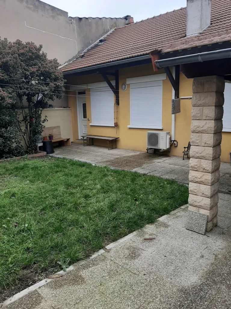 Jardin - Appartement F2 en Rez-de-Jardin près du Centre Ville