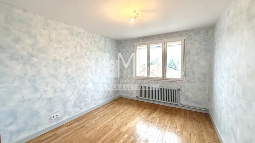 Pièces - Appartement 4 Pièces avec Balcon à Bourg-En-Bresse