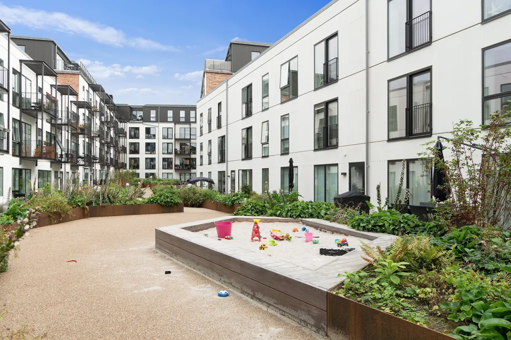 Giardino - Contemporary Apartment with Balcony in Valby