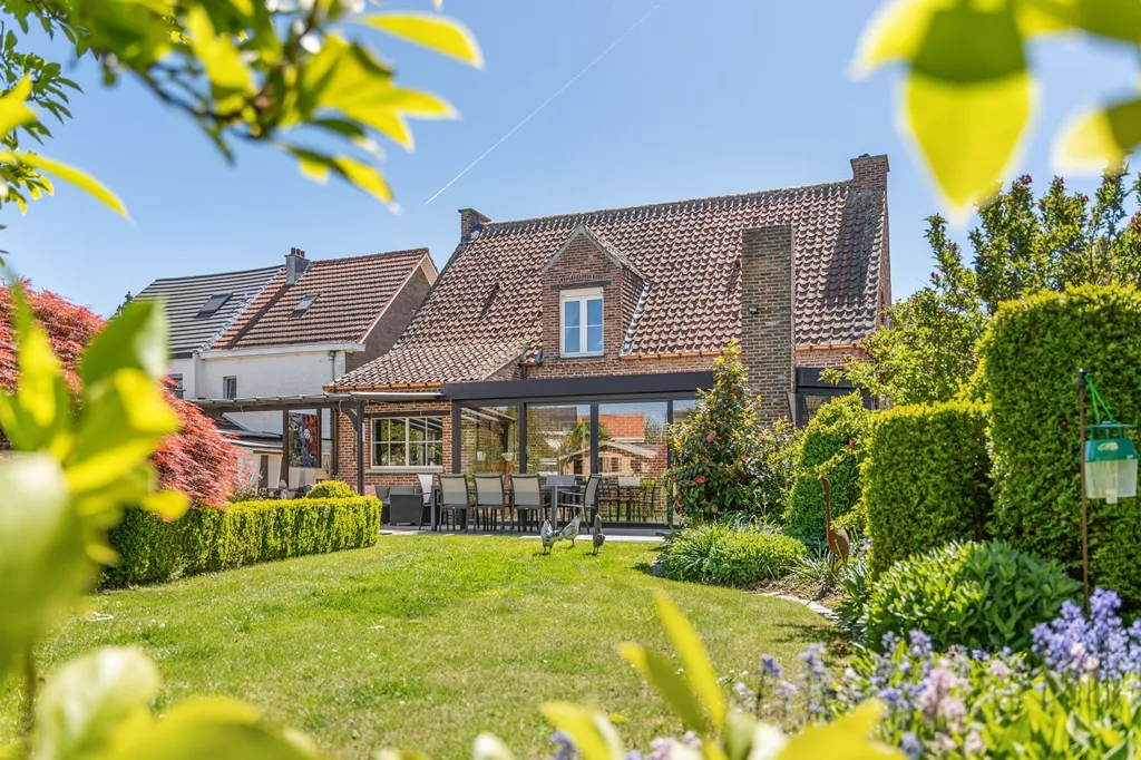 Jardin - Villa Rénovée avec Garage à Erps-Kwerps