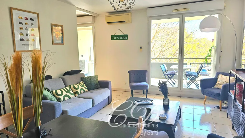 Soggiorno - 3-Bed Apartment with Pool in Ville Active