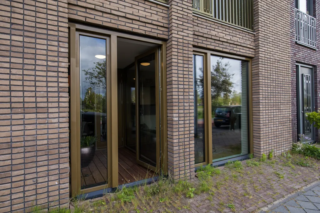 Välivaade - Modern Flat with Patio in Leeuwesteyn