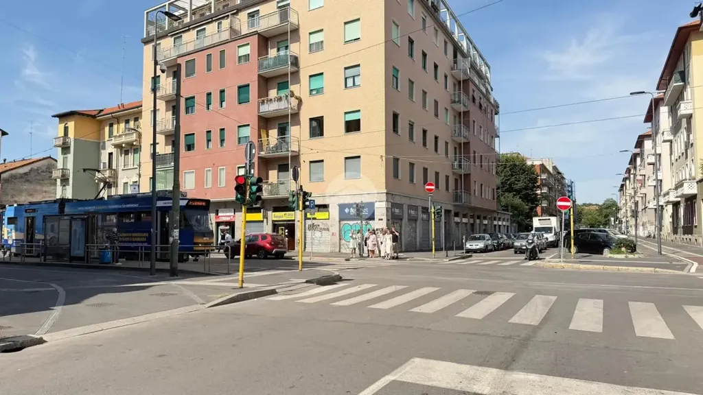 Esterno - Modernised Triplex with Balcony in Milan
