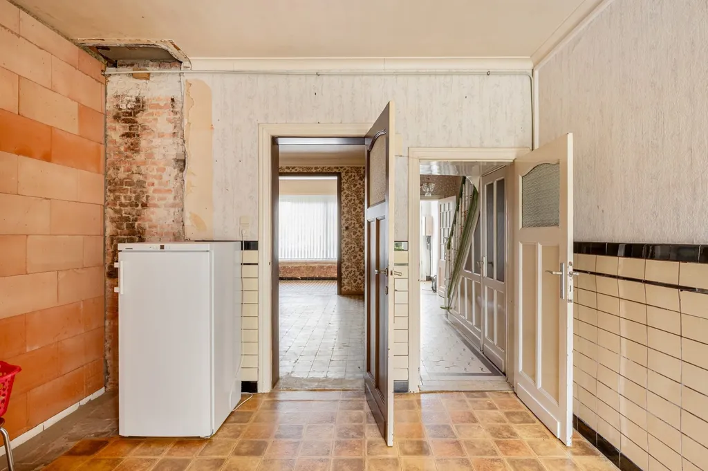 Maison à Renover avec Jardin à Putte