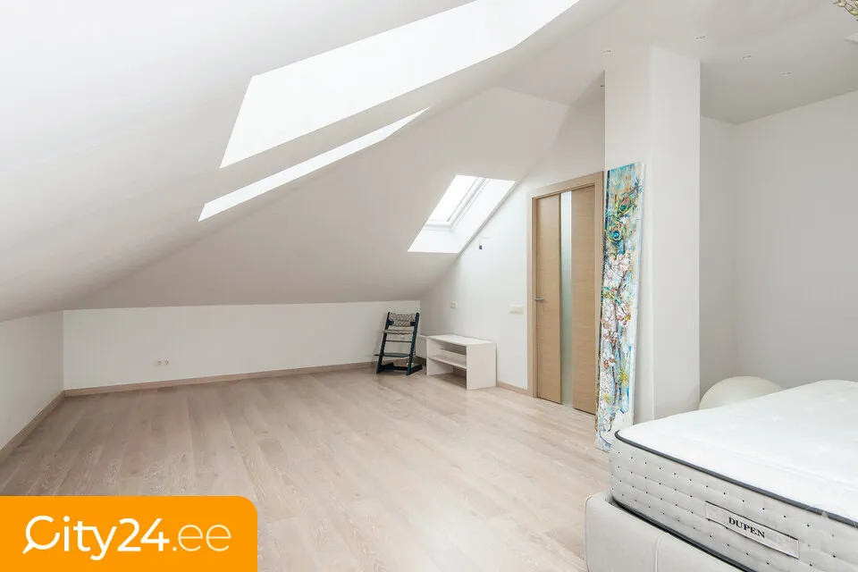 Magamistoad - Duplex Penthouse with Terrace in Jugla