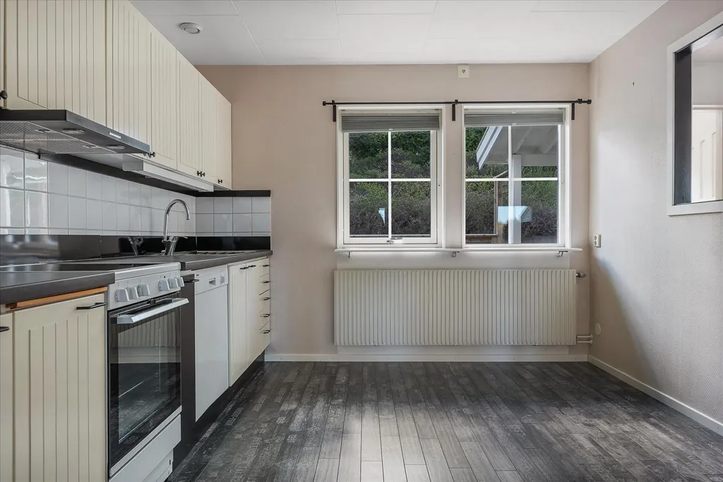 Köök - Apartment with Balcony in Central Strömstad
