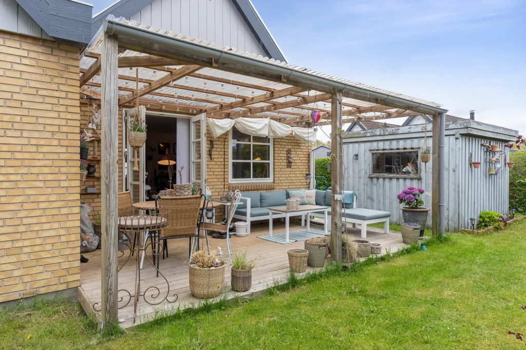 Terrasse - Terraced House with Garden in Hedehusene