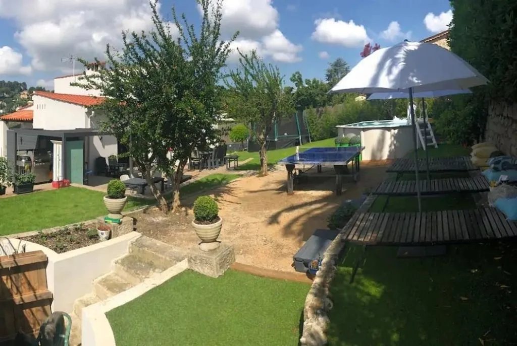 Villa Contemporaine avec Piscine à Mougins