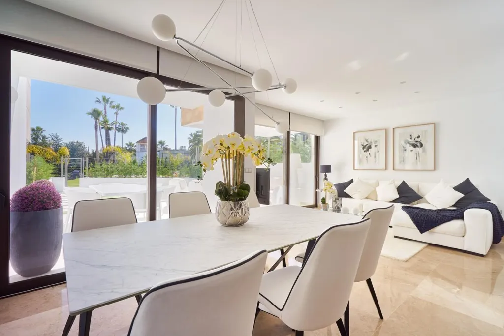 Salle à manger - Duplex House with Private Garden in Marbella