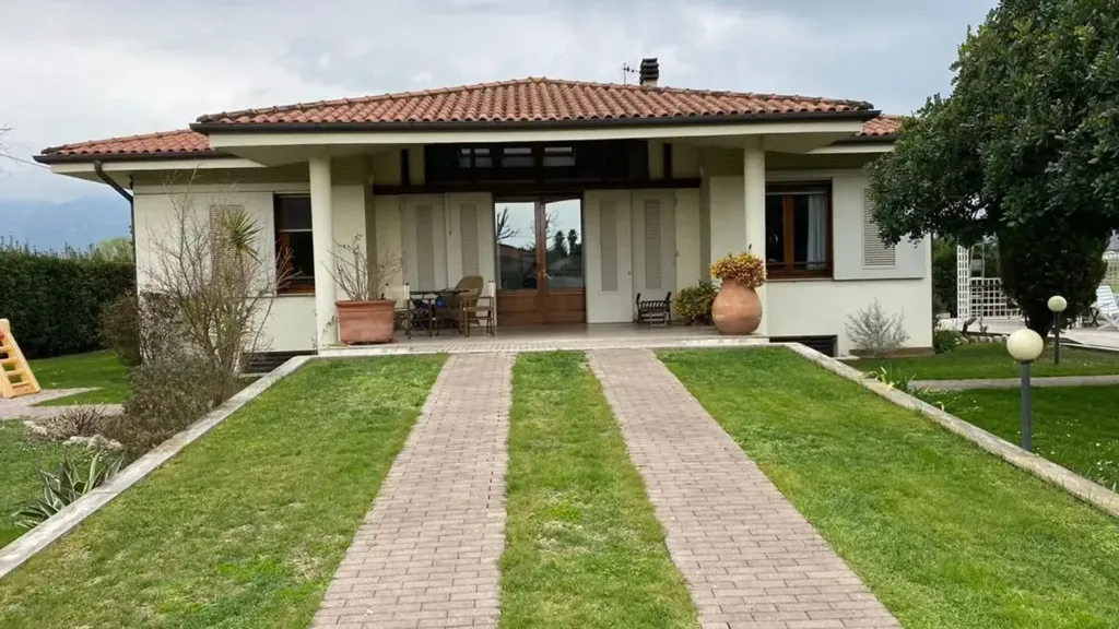 Välivaade - Villa with Panoramic Views in Forte Dei Marmi
