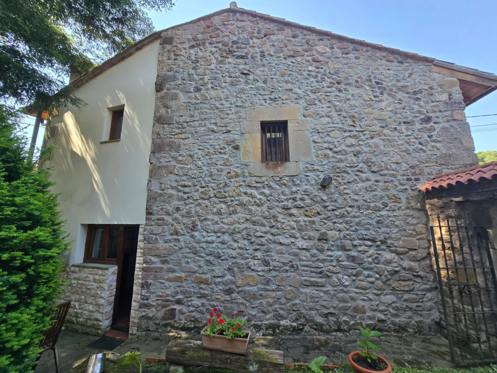 12-room house in Valdáliga