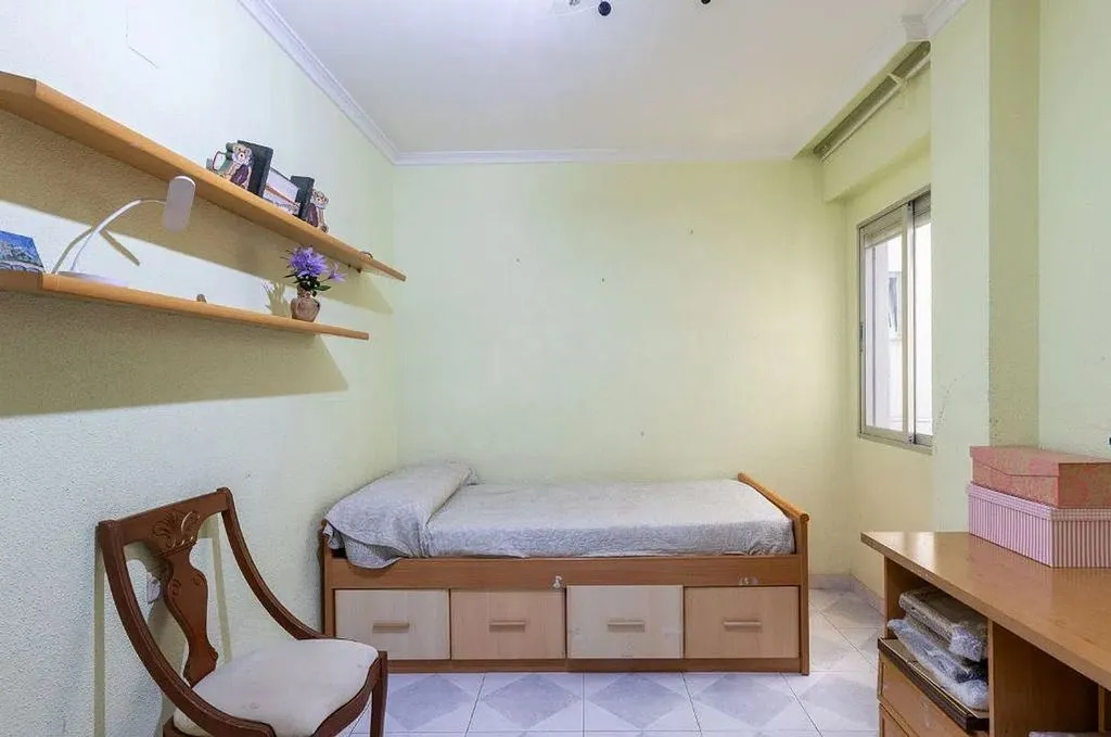 Magamistoad - Spacious Flat with Balcony in Sueca
