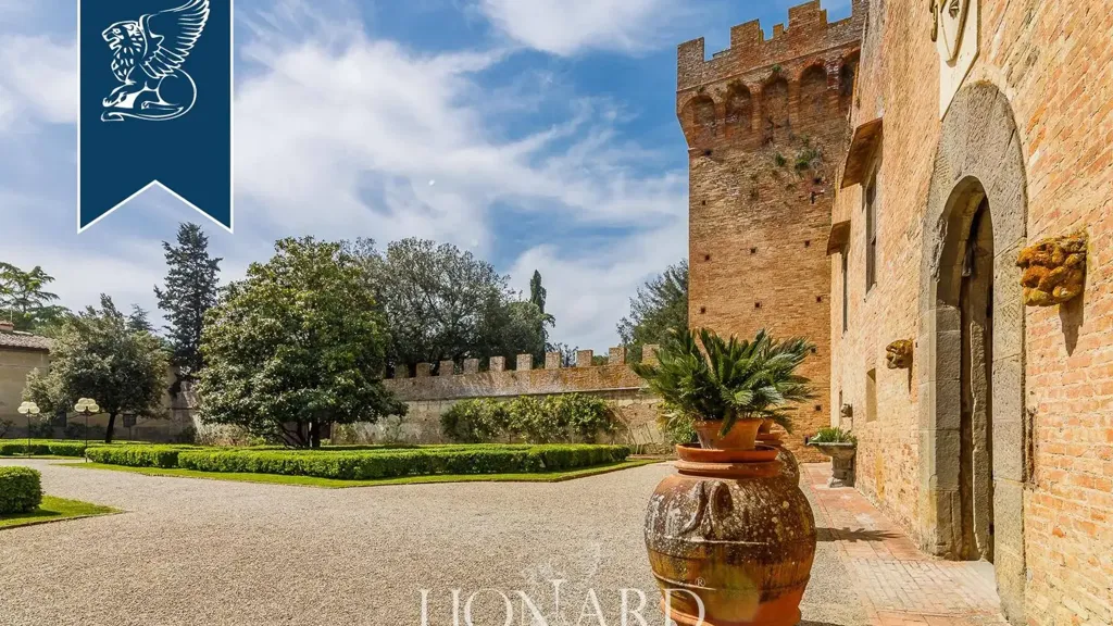 Jardin - Historic Castle with Vineyards near Florence