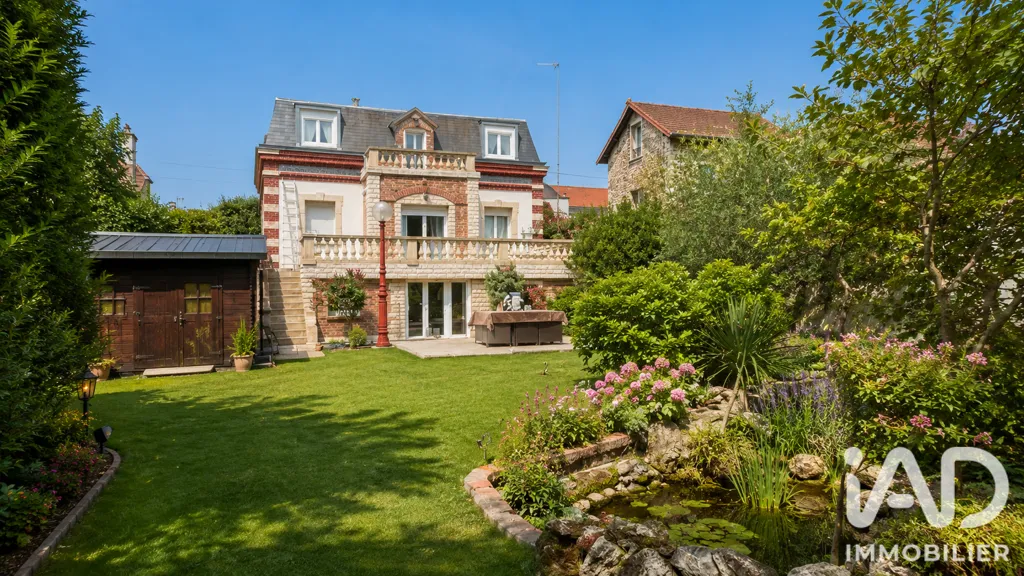 Jardin - Maison Bourgeoise avec Jardin à Chelles